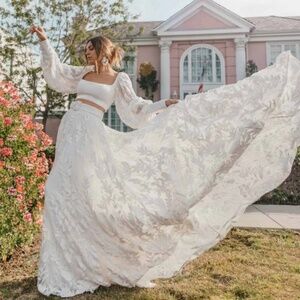 All Who Wander “West” Wedding Dress, 10, Brand New, Unaltered